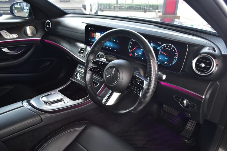 Mercedes-Benz E-Class 2022 E300e Sedan เบนซิน ไม่ติดแก๊ส เกียร์อัตโนมัติ เทา รูปที่ 4