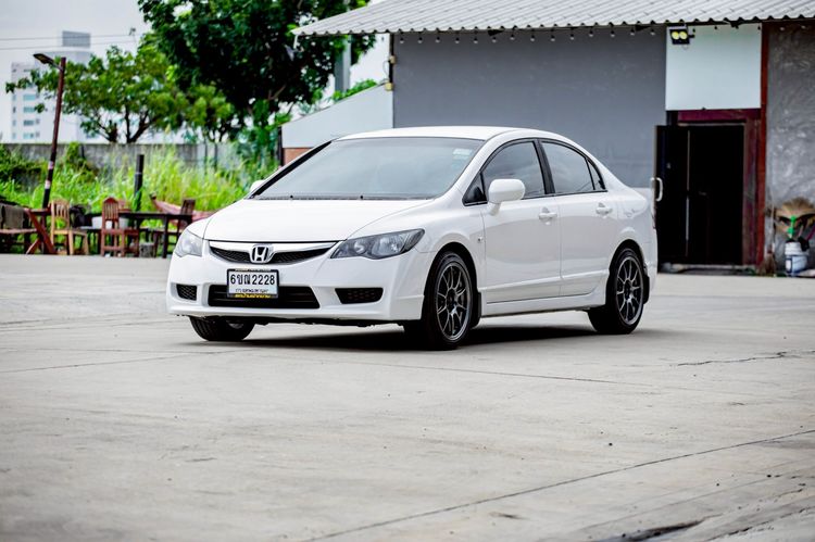 รถ Honda Civic 1.8 S i-VTEC สี ขาว