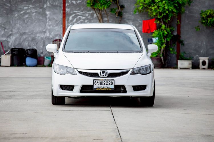 Honda Civic 2011 1.8 S i-VTEC Sedan เบนซิน เกียร์อัตโนมัติ ขาว รูปที่ 2