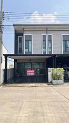 ทาวน์โฮม 2 ชั้นหลังริม 27.3 ตร.วา หมู่บ้านชีวาโฮม วงแหวน-ลำลูกกา