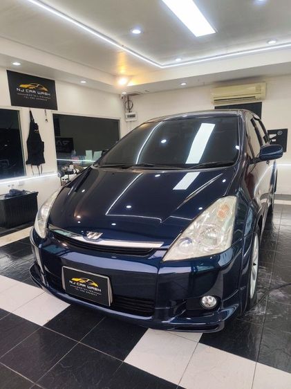 รถ Toyota Wish 2.0 Q สี น้ำเงิน