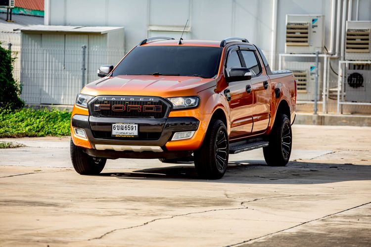 รถ Ford Ranger 2.2 Hi-Rider Wildtrak สี ส้ม