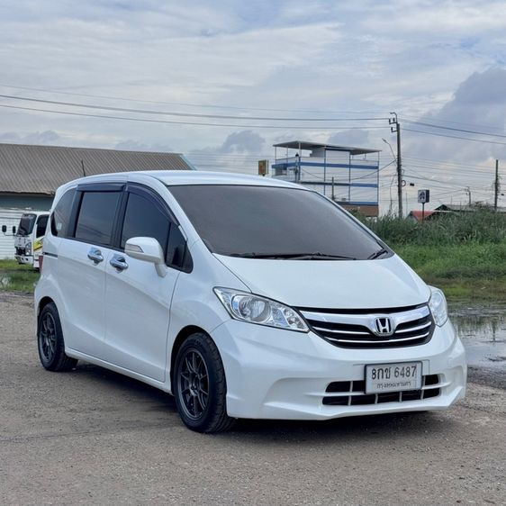 Honda Freed 2013 1.5 EL Utility-car เบนซิน ไม่ติดแก๊ส เกียร์อัตโนมัติ ขาว รูปที่ 3