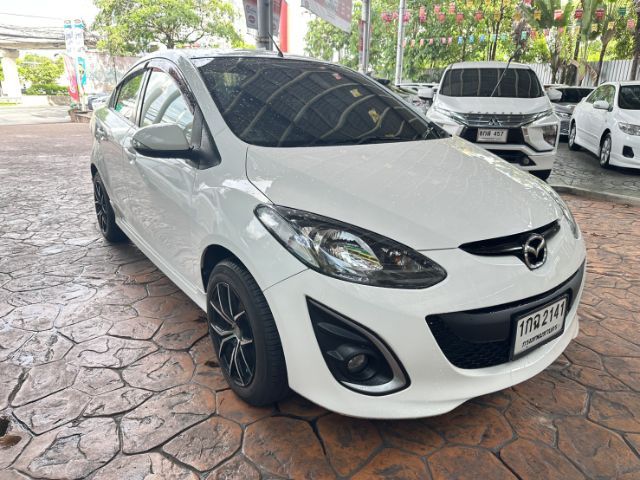 รถ Mazda Mazda 2 1.5 Elegance Spirit สี ขาว