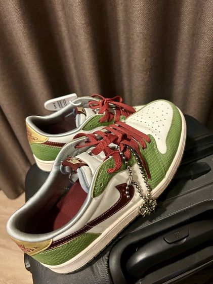 รองเท้า Nike jordan 