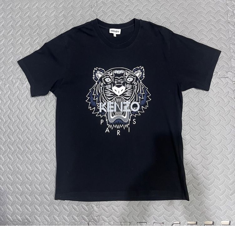 เสื้อยืด KENZO แท้ สีดำ สภาพงาม ใส่ไม่กี่ครั้ง