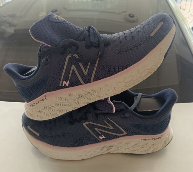 ขายถูก New Balance 1080 size 44/280cm ของแท้ 100% สภาพสวย นุ่มแน่น เบาสบาย รูปที่ 2
