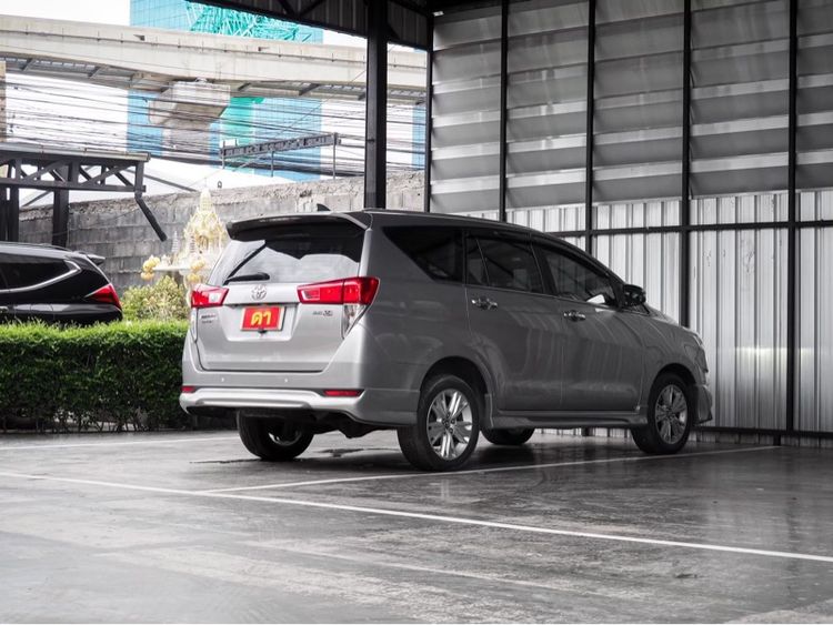 Toyota Innova 2019 2.8 Crysta V Utility-car ดีเซล ไม่ติดแก๊ส เกียร์อัตโนมัติ เทา รูปที่ 4