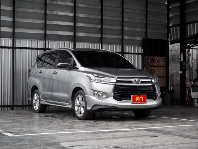 Toyota Innova 2019 2.8 Crysta V Utility-car ดีเซล ไม่ติดแก๊ส เกียร์อัตโนมัติ เทา รูปที่ 2