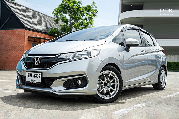 รถ Honda Jazz 1.5 S สี เทา
