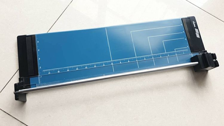 แท่นตัดกระดาษ แบบรูด ใบมีดโรตารี่ A3 DAHLE Paper Trimmer 508