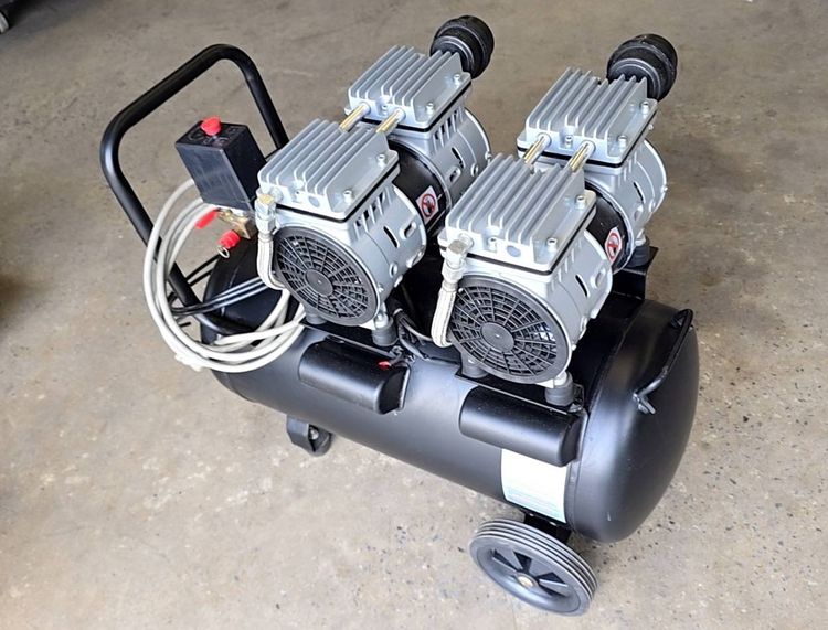 ปั๊มลม Delton Oil free แบบเงียบ DTN-50L 1700W ถัง 30ลิตร ใช้ไฟบ้าน220V 