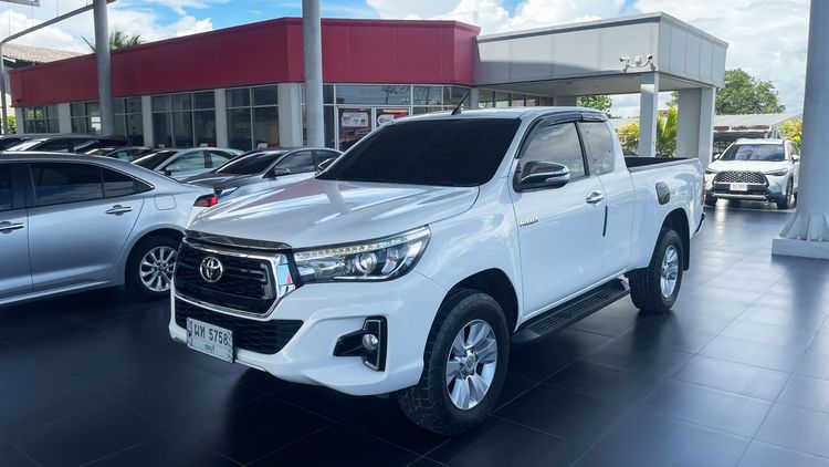 Toyota Hilux Revo 2017 2.4 Prerunner E Pickup ดีเซล ไม่ติดแก๊ส เกียร์ธรรมดา ขาว รูปที่ 2