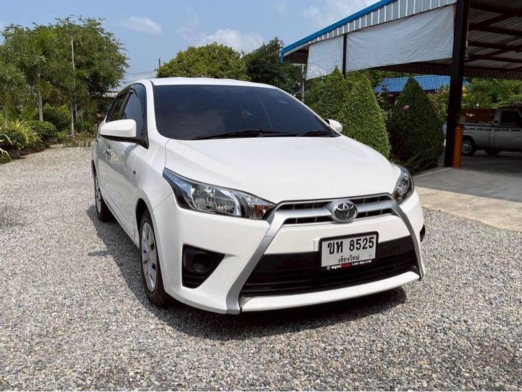 Toyota Yaris 2015 1.2 E เบนซิน เกียร์อัตโนมัติ ขาว