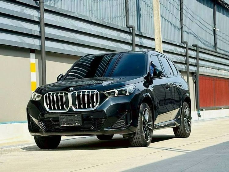 รถ BMW X1 2.0 sDrive20i M Sport สี ดำ