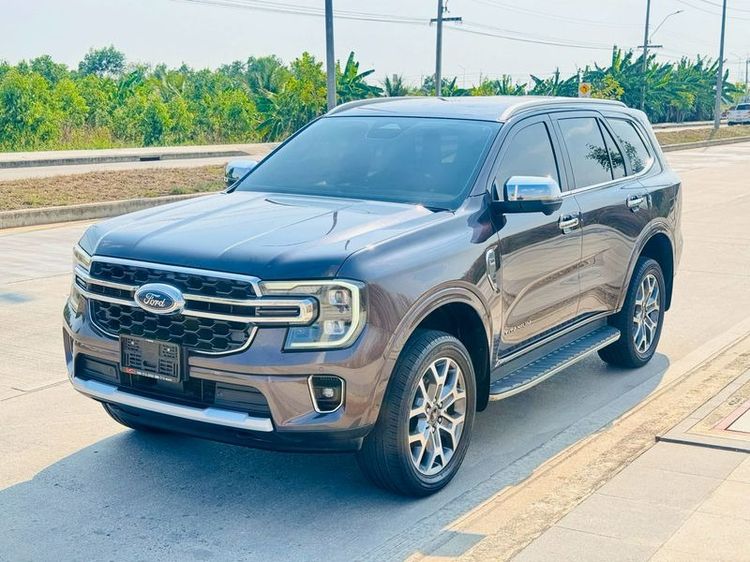 รถ Ford Everest 2.0 Bi-Turbo Titanium+ 4WD สี น้ำตาล