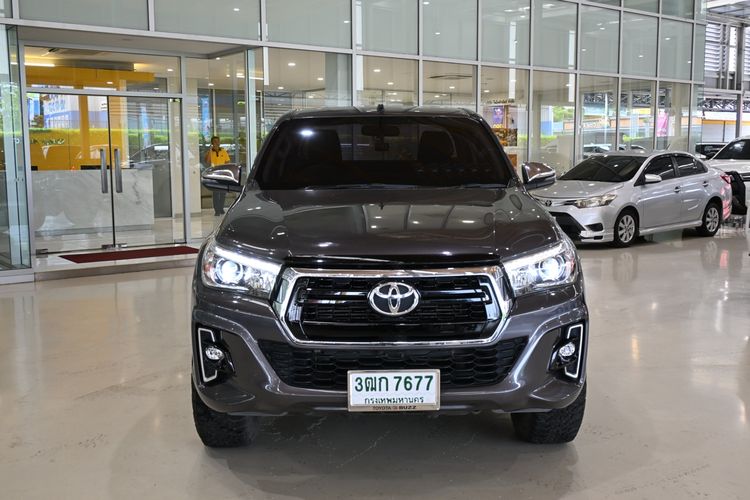 รถ Toyota Hilux Revo 2.4 Prerunner E Plus สี เทา
