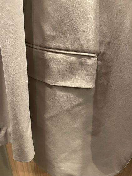 UNIQLO Blazer Minimal สีเบจ ทรงสวย Smart Casual ใส่ได้ทุกวัน ✨ รูปที่ 4