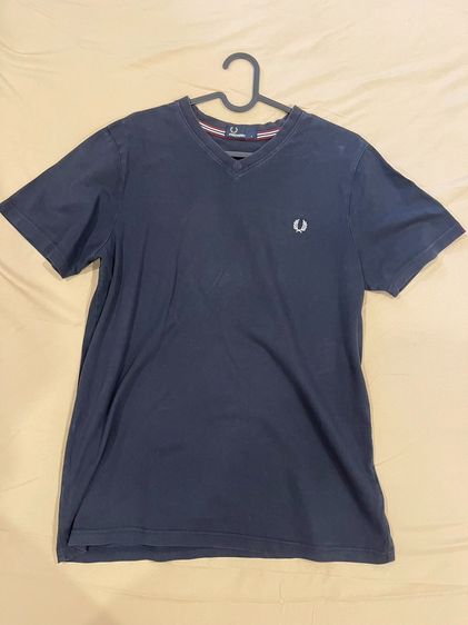 Fred Perry V-Neck Tee Navy Minimal Logo 🖤 รูปที่ 7