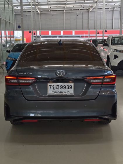 Toyota Yaris ATIV 2023 1.2 Premium Luxury Sedan เบนซิน ไม่ติดแก๊ส เกียร์อัตโนมัติ เทา รูปที่ 4