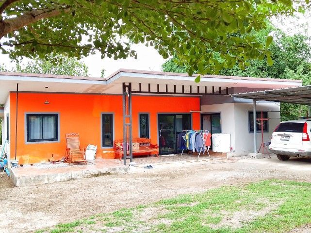 ตกแต่งครบ บ้านพร้อมห้องพัก