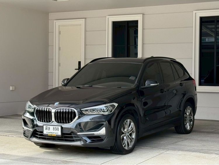 รถ BMW X1 1.5 sDrive18i Iconic สี ดำ