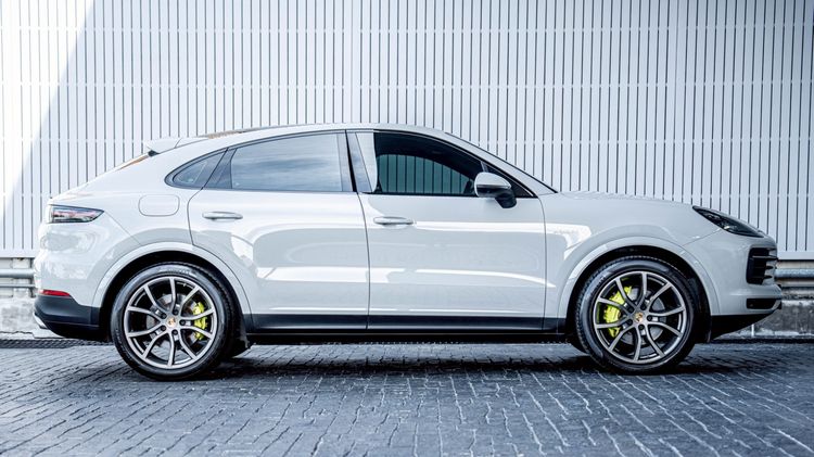 Porsche Cayenne 2022 3.0 E-Hybrid Coupé 4WD Utility-car ปลั๊กอินไฮบริด (PHEV) ไม่ติดแก๊ส เกียร์อัตโนมัติ เทา รูปที่ 4