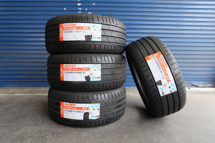 🌺 ยางใหม่ Maxxis รุ่น Victra Sport EV ขนาด 235 40R19 ปี24 🌺