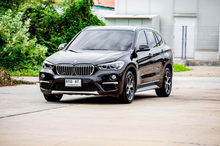 รถ BMW X1 2.0 sDrive18i xLine สี ดำ