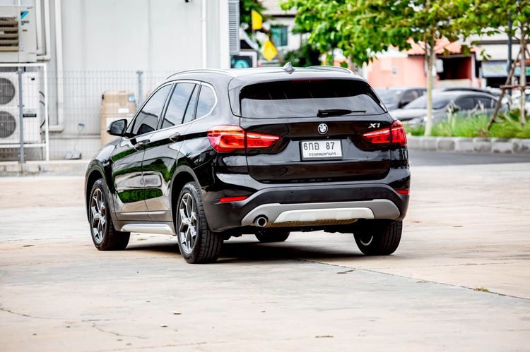 BMW X1 2017 2.0 sDrive18i xLine Sedan ดีเซล เกียร์อัตโนมัติ ดำ รูปที่ 4