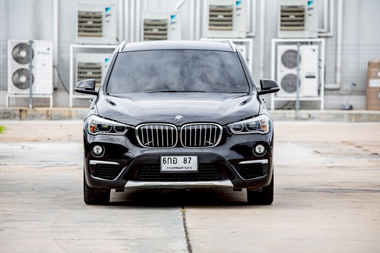 BMW X1 2017 2.0 sDrive18i xLine Sedan ดีเซล เกียร์อัตโนมัติ ดำ รูปที่ 2