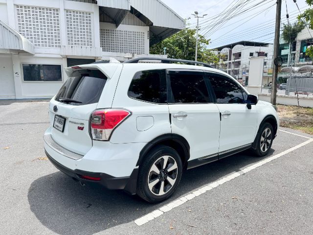 Subaru Forester 2017 2.0 i-P 4WD เบนซิน เกียร์อัตโนมัติ ขาว รูปที่ 2