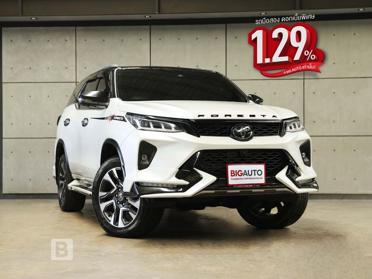 Toyota Fortuner 2023 2.4 Legender Black Top Utility-car ดีเซล ไม่ติดแก๊ส เกียร์อัตโนมัติ ขาว