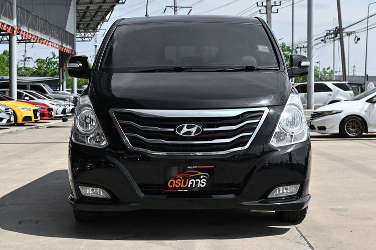 Hyundai H-1  2015 2.5 Elite Van ดีเซล ไม่ติดแก๊ส เกียร์อัตโนมัติ ดำ รูปที่ 2