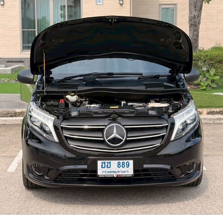 Mercedes-Benz V-Class 2023 Vito Van ดีเซล เกียร์อัตโนมัติ ดำ รูปที่ 4