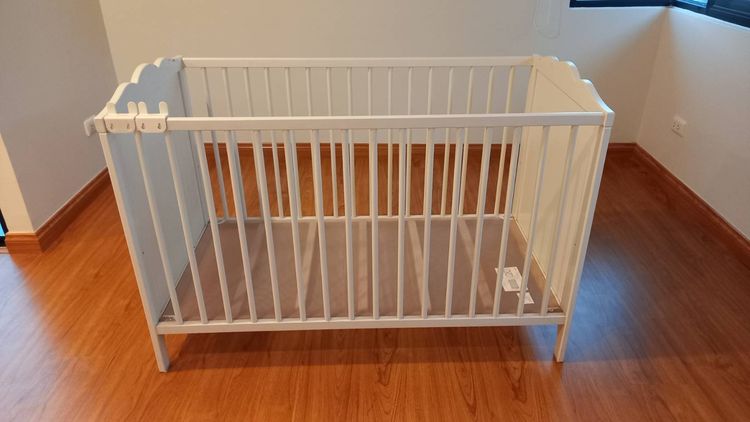 Baby Crib IKEA Sundvik incl Mattress Pelleplutt 