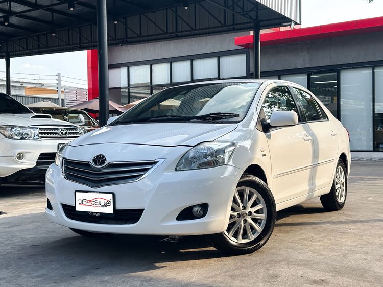 รถ Toyota Vios 1.2 E สี ขาว