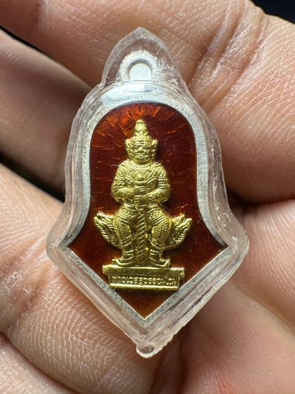 พระท้าวเวสสุวรรณเนื้อเงินหน้ากากทองคำค่ะ