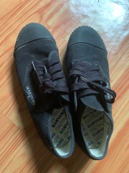 ดำ อื่นๆ รองเท้าผ้าใบ UK 6 | EU 39 1/3 | US 6.5 รอเท้าผ้าใบ