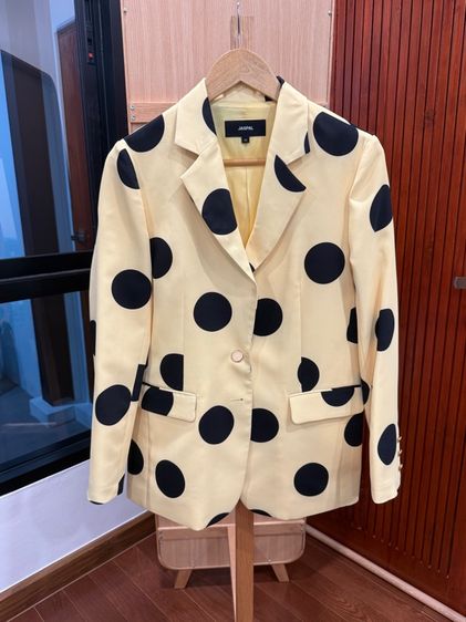 สูท polkadot สีเหลืองพาสเทล 