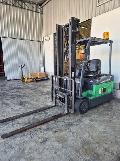 ขายโฟล์คลิฟท์ไฟฟ้า 3 ล้อ TOYOTA 7FBE15