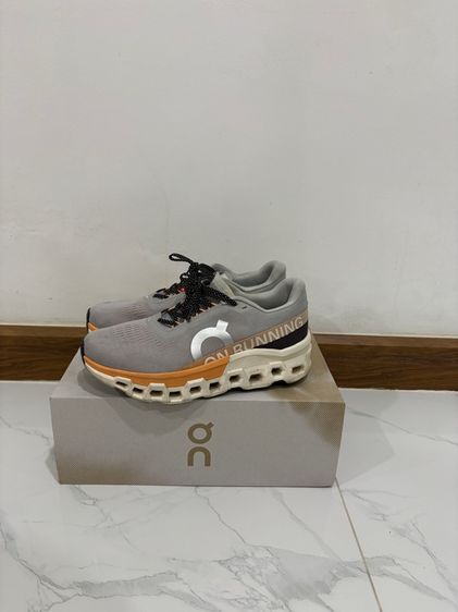 On clound monster 2 size 9us
