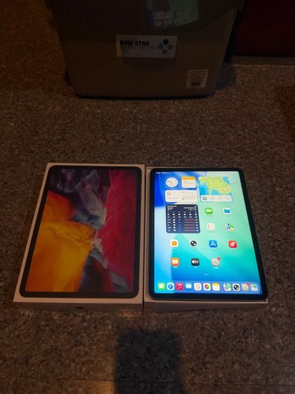 Apple 256 GB ขายiPadPro11นิ้วสีดำ256กิ๊กสูนTrueมีกล่องใช้งานดีถูกมากก