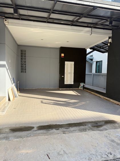 ขาย…บ้านเดียว สองชั้นตกแต่งเรียบร้อย หมู่บ้านวิสดอมกรีนทาวน์ 2 เพชรเกษม 69 ถนนเลียบคลองภาษีเจริญฝั่งใต้ 57.4 ตรว.  พื้นที่ใช้สอย 200 ตรม รูปที่ 3