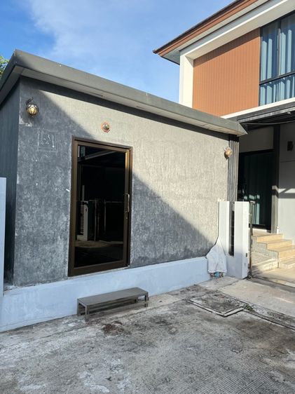 ขาย…บ้านเดียว สองชั้นตกแต่งเรียบร้อย หมู่บ้านวิสดอมกรีนทาวน์ 2 เพชรเกษม 69 ถนนเลียบคลองภาษีเจริญฝั่งใต้ 57.4 ตรว.  พื้นที่ใช้สอย 200 ตรม รูปที่ 2