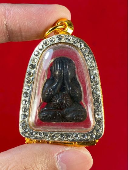 ☄️พระปิดตารวยทันใจ เนื้อเหล็กน้ำพี้ ของหลวงปู่หมุน ฐิตสีโล วัดบ้านจาน จังหวัดศรีสะเกษ  พร้อมเลี่ยมสวยๆ