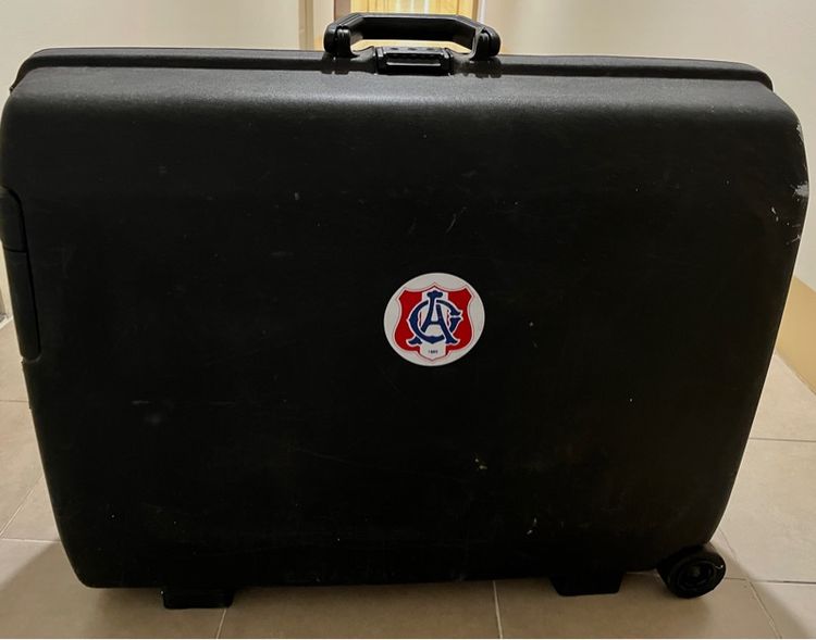 ไม้ตีกอล์ฟ แบรนด์Wilsonและกระเป๋าเดินทางSamsonite รูปที่ 13