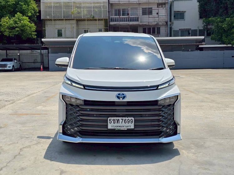 รถ Toyota Voxy 1.8 ZS สี ขาว