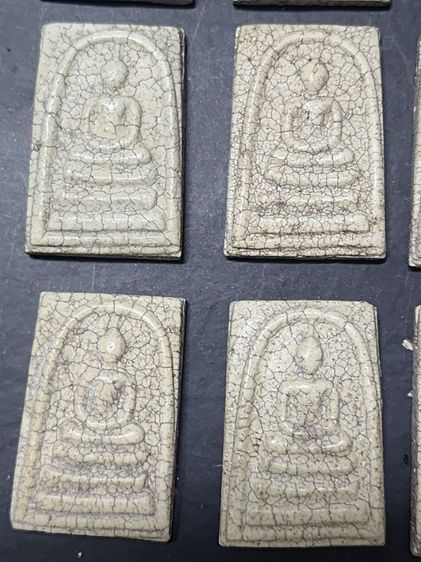 พระสมเด็จวัดระฆังเนื้อสวย 20 องค์ พ.ศ.2409 รูปที่ 4
