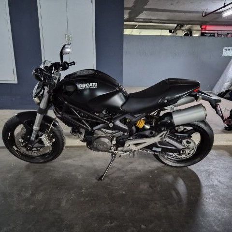 ducati 696